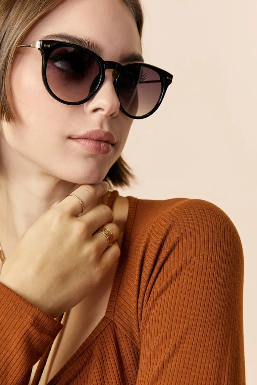 Becca Round Frame Sunglasses