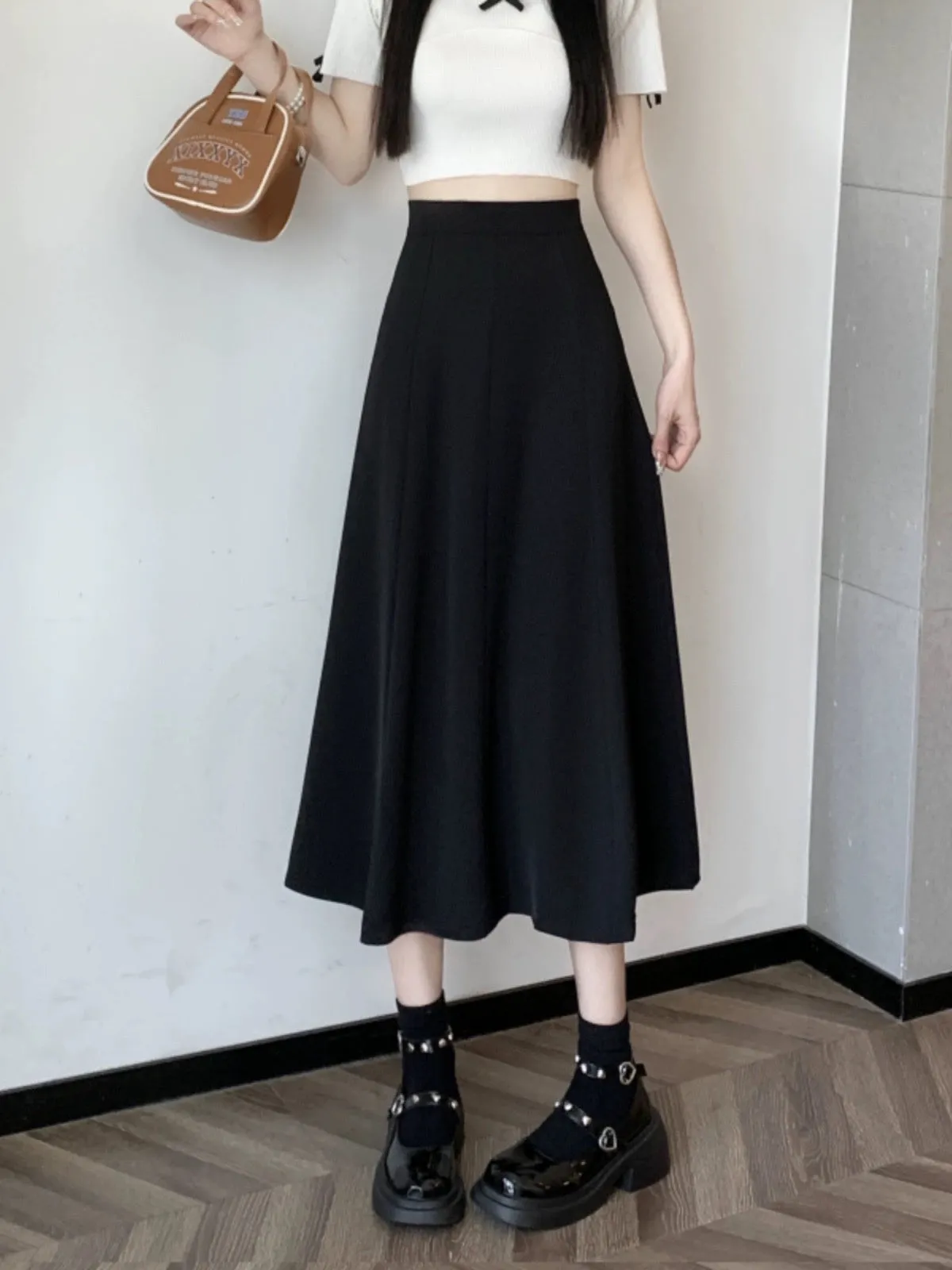 High-waisted black suit umbrella skirt for women in autumn, thin and drapey A-line skirt for small people, pear-shaped body skir