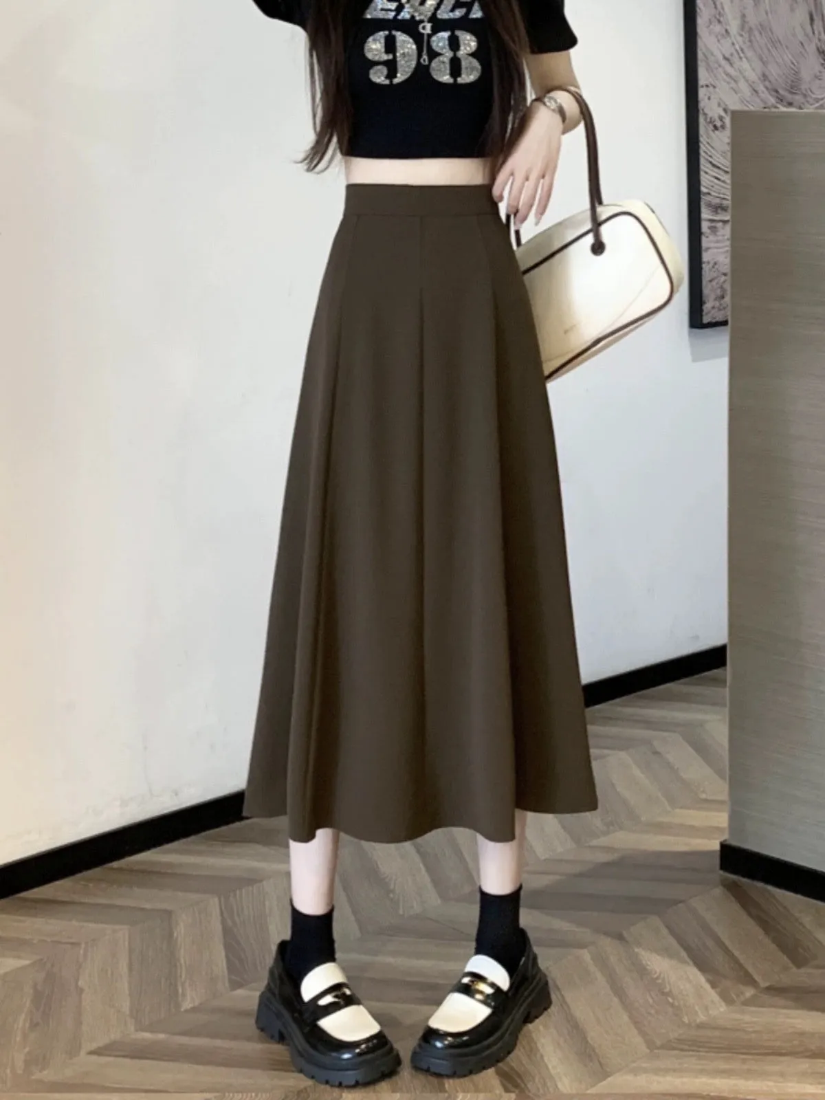 High-waisted black suit umbrella skirt for women in autumn, thin and drapey A-line skirt for small people, pear-shaped body skir