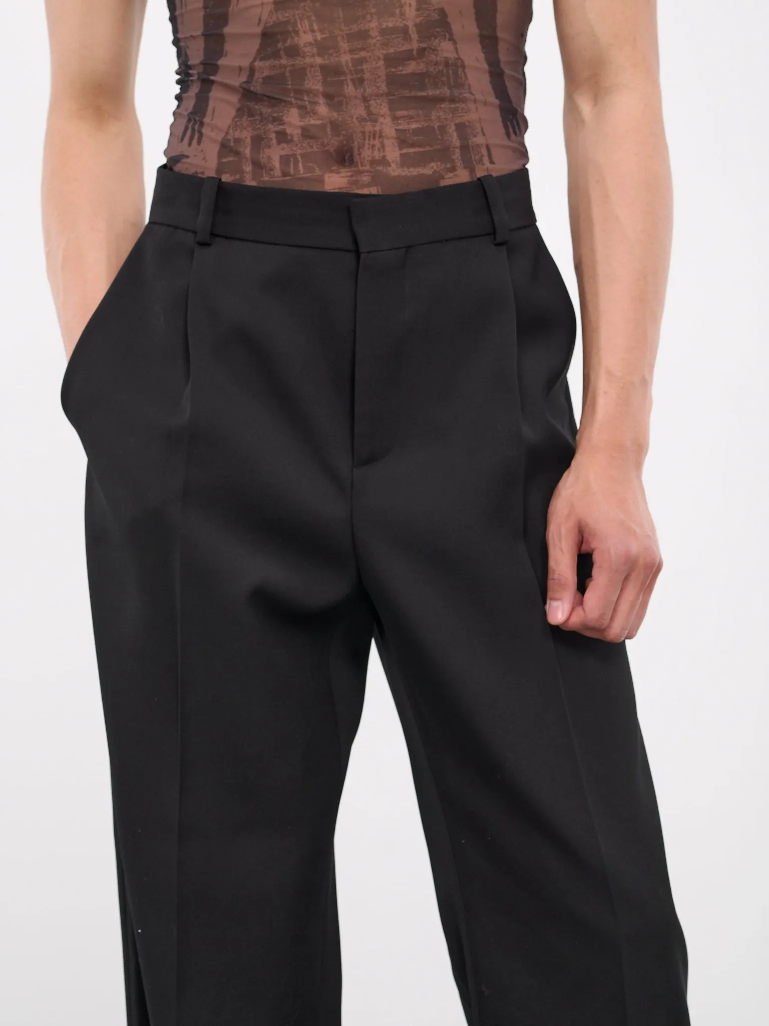 Pleated Trousers (241-M5030-W132-BLACK)