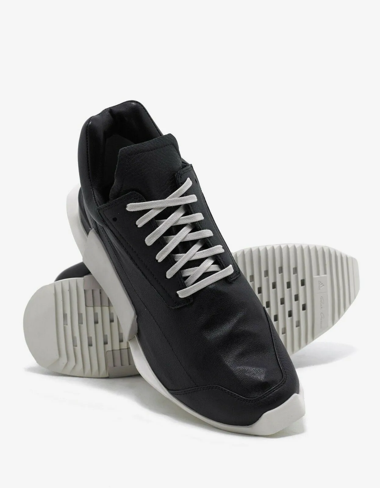 Ro Level Runner Low Black Trainers