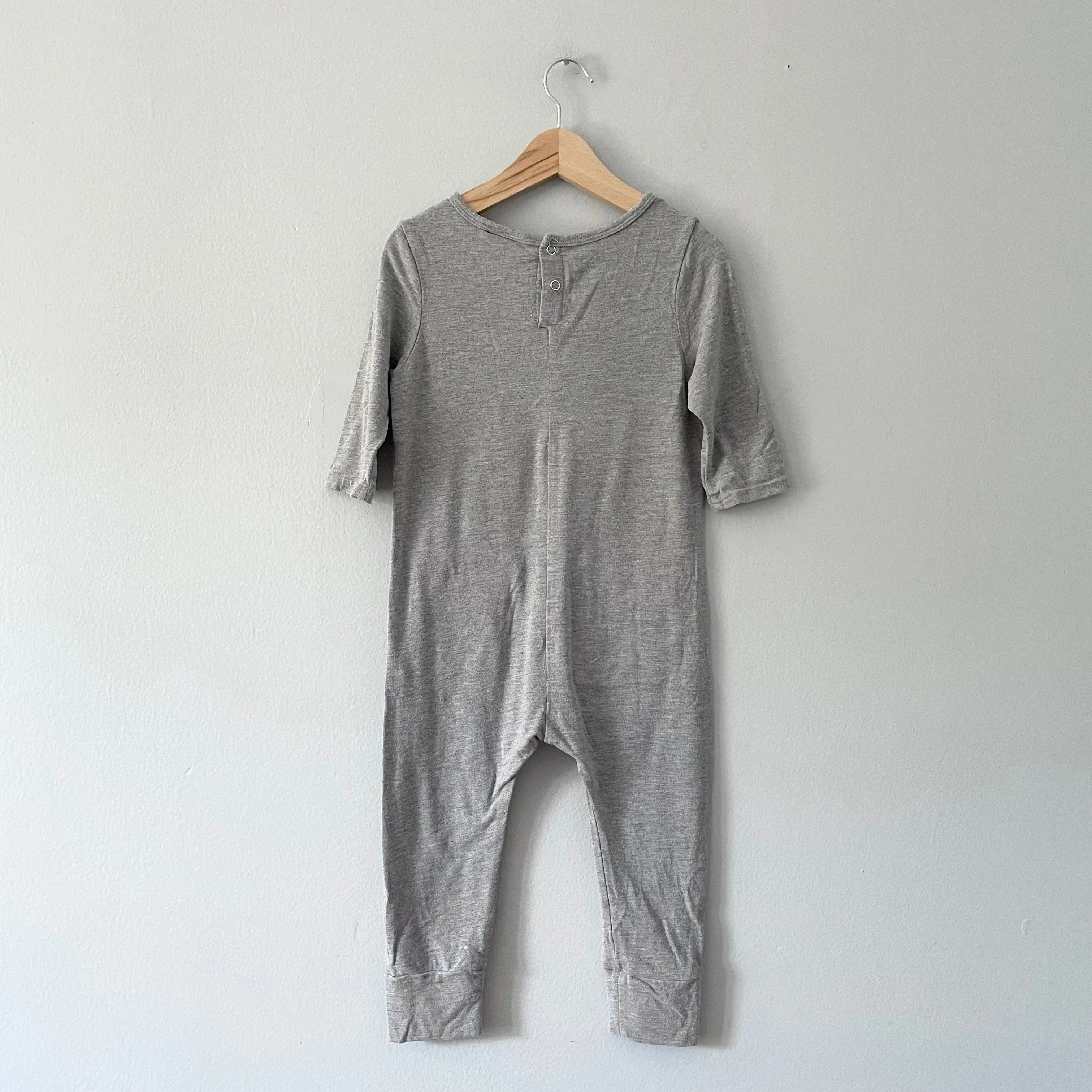 Smash + Tess / Light grey long sleeve romper / 2Y