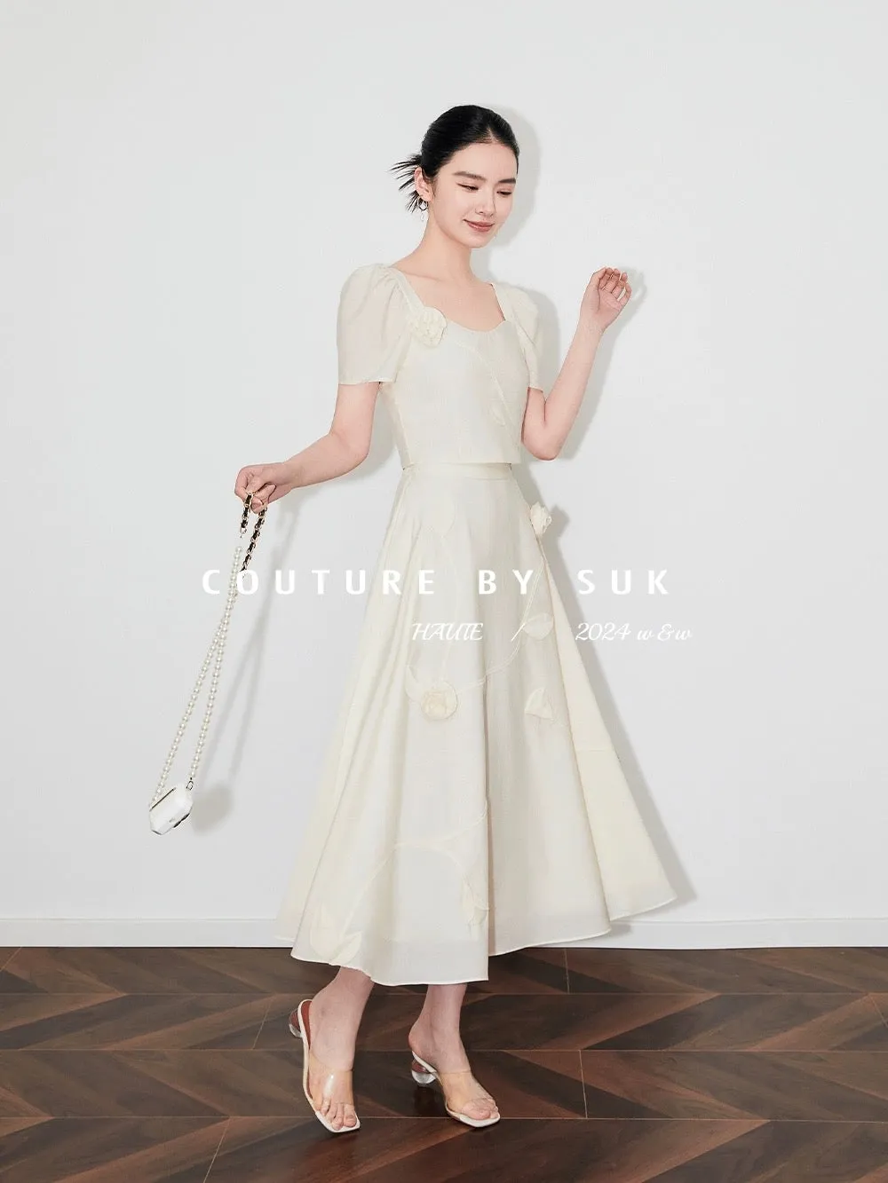 SUK Alice in Dreamland! Three-dimensional flower design short top + high waist umbrella skirt suit French gentle style