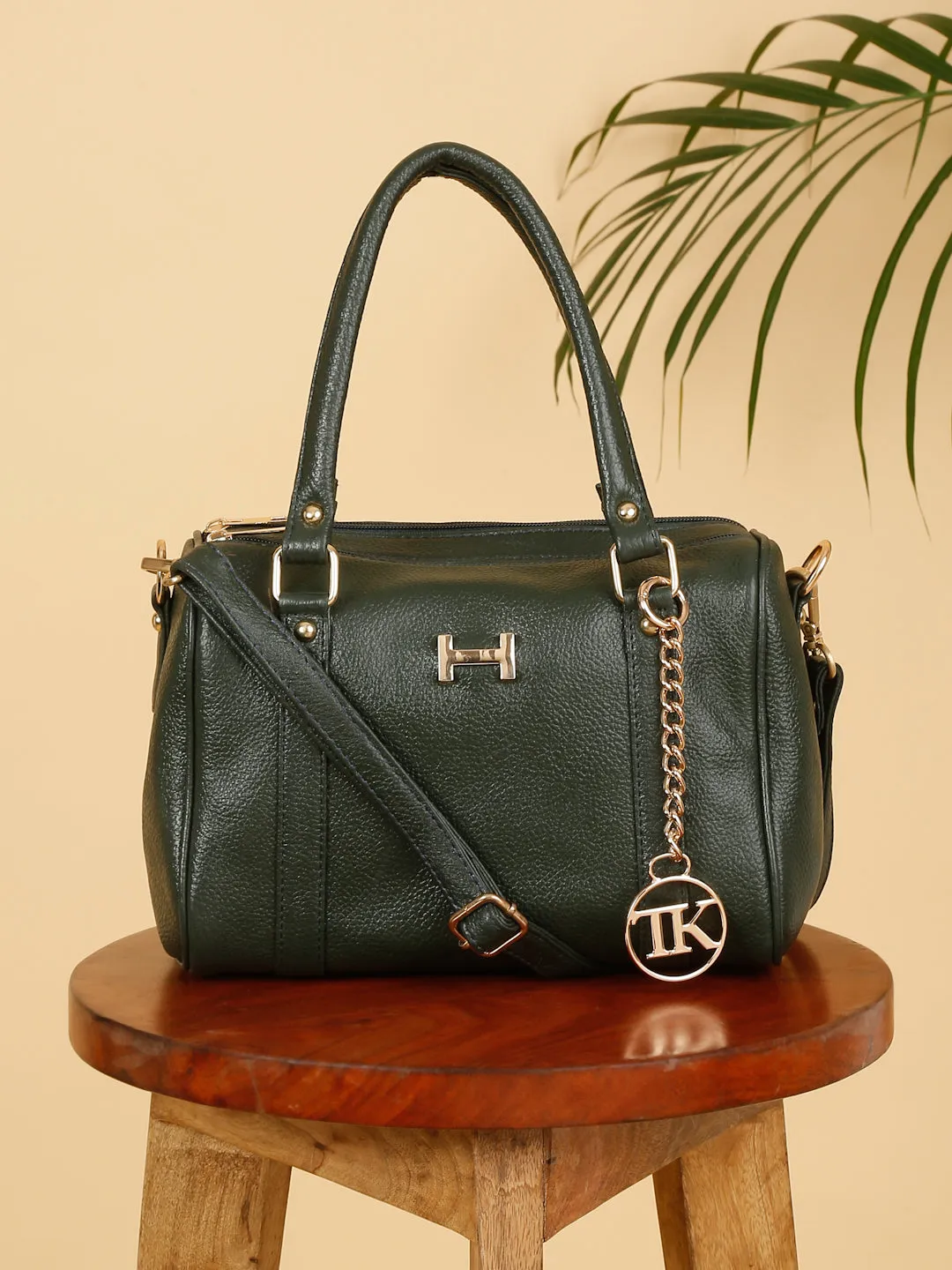 Women Green Texture Leather Structured Bag